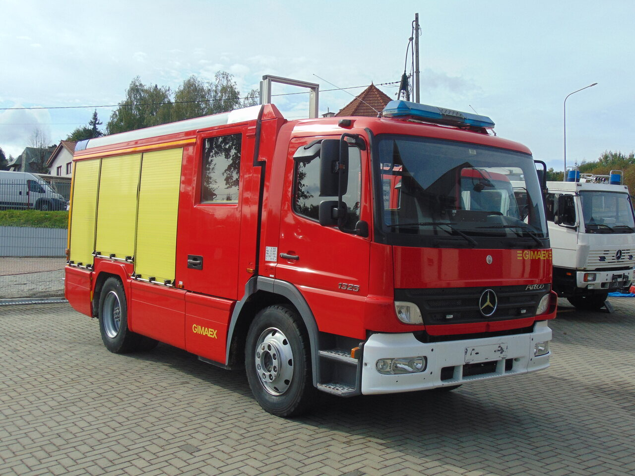 MERCEDES-BENZ Atego 1325F GIMAEX - Tűzoltóautó: 3 kép. MERCEDES-BENZ Atego 1325F GIMAEX - Tűzoltóautó: 3 kép.