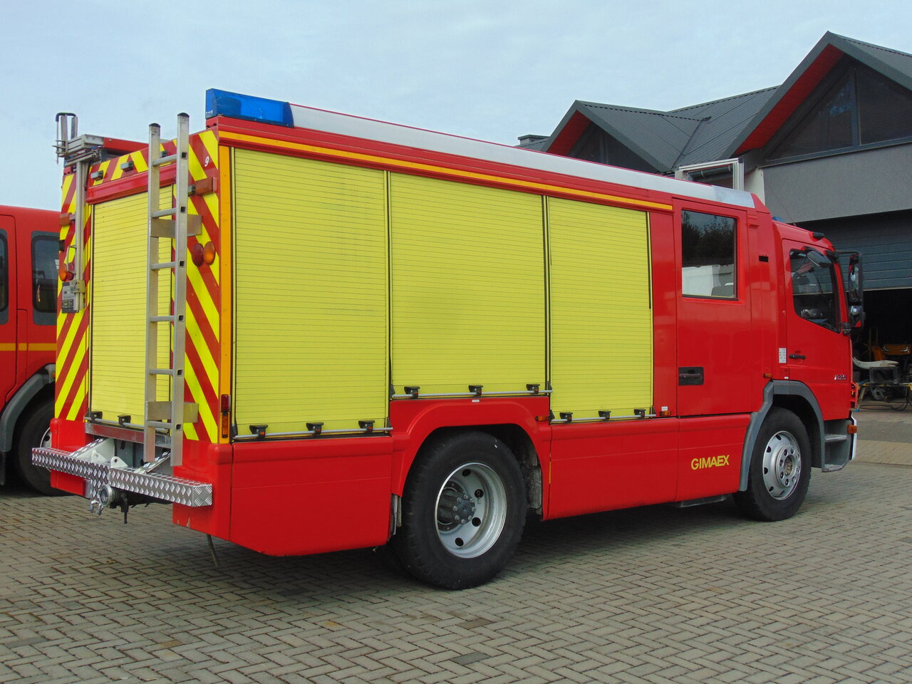MERCEDES-BENZ Atego 1325F GIMAEX - Tűzoltóautó: 5 kép. MERCEDES-BENZ Atego 1325F GIMAEX - Tűzoltóautó: 5 kép.