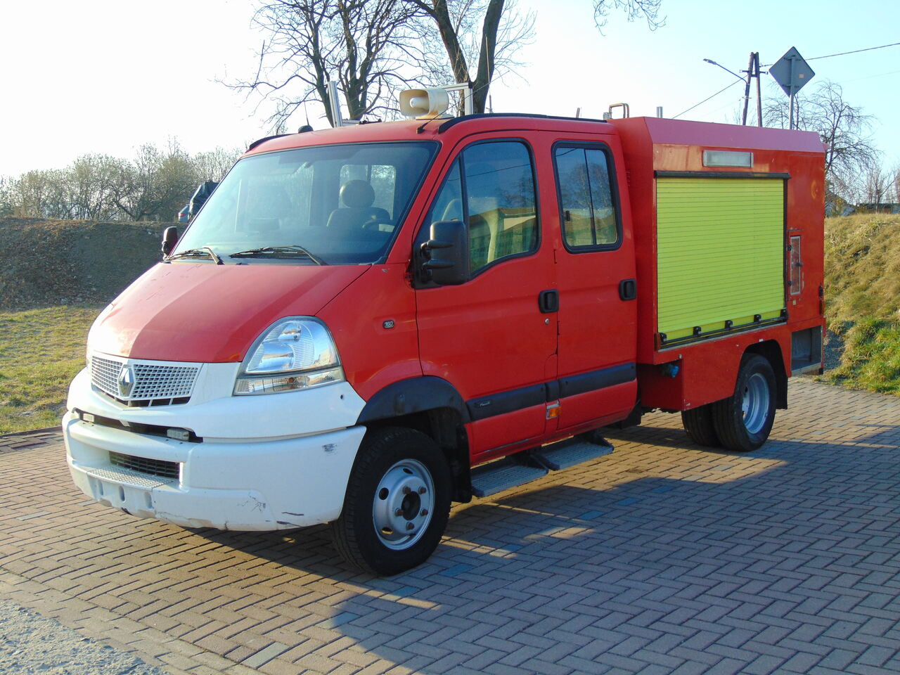 RENAULT Mascott 3,0DXi 160 GIMAEX - Tűzoltóautó: 1 kép. RENAULT Mascott 3,0DXi 160 GIMAEX - Tűzoltóautó: 1 kép.