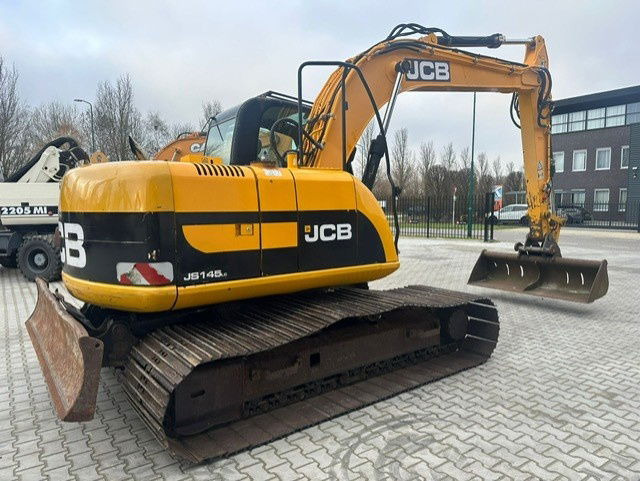 JCB JS145 LCD - Lánctalpas kotró: 3 kép. JCB JS145 LCD - Lánctalpas kotró: 3 kép.