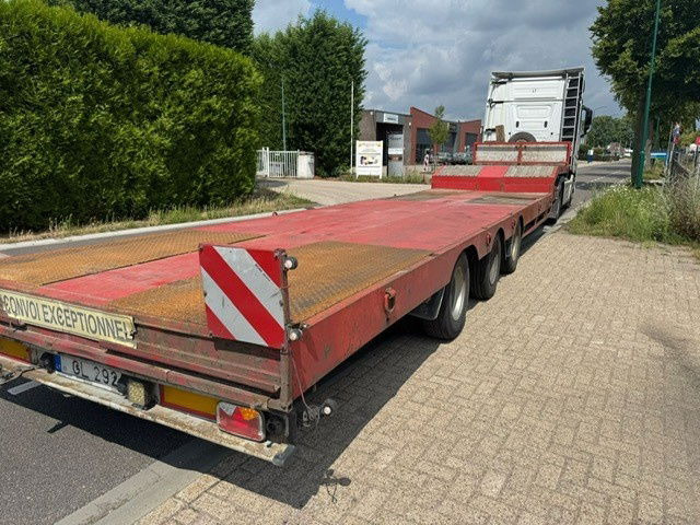 Kel-Berg 3 Axle Trailer - Félpótkocsi mélybölcsős: 2 kép. Kel-Berg 3 Axle Trailer - Félpótkocsi mélybölcsős: 2 kép.