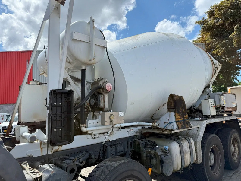 Liebherr 804 FSL 804 FSL / 8m³ / WATERTANK 500 LITER / POMP NOT INCLUDED / ! EMPTY ! / 2015 - Adapterek: 1 kép. Liebherr 804 FSL 804 FSL / 8m³ / WATERTANK 500 LITER / POMP NOT INCLUDED / ! EMPTY ! / 2015 - Adapterek: 1 kép.