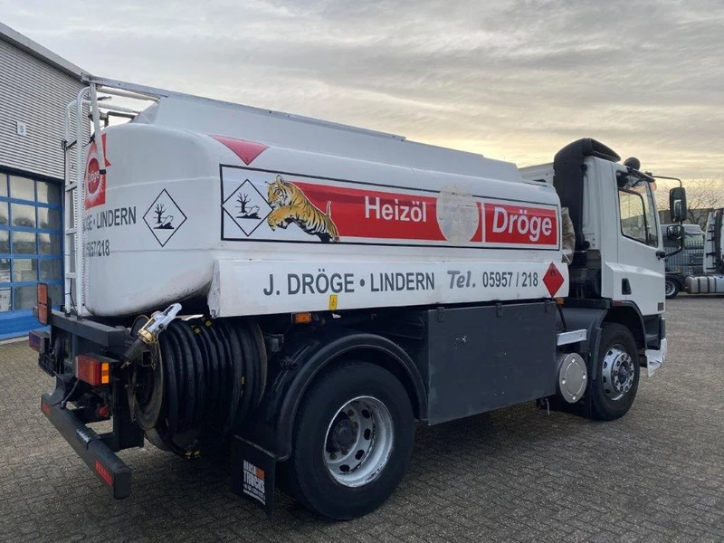 DAF 65CF-240 / FULL STEEL / POMP / 3 COMPARTIMENTS / 8350 LITER / ONLY:25969 KM / EURO-2 / MANUAL / GOOD CONDITION - Tartályos teherautó: 5 kép. DAF 65CF-240 / FULL STEEL / POMP / 3 COMPARTIMENTS / 8350 LITER / ONLY:25969 KM / EURO-2 / MANUAL / GOOD CONDITION - Tartályos teherautó: 5 kép.