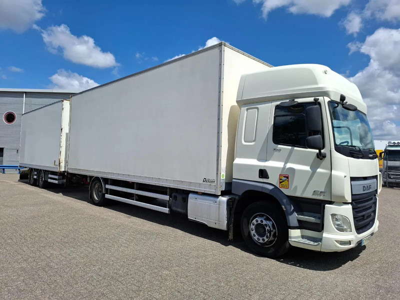 DAF CF 330 / VOLUME COMBI / THROUGH-LOADING SYSTEM / TUV:08-01-2026 / DEB / AIRCO / MANUAL / EURO-6 / 2016 - Dobozos felépítményű teherautó: 2 kép. DAF CF 330 / VOLUME COMBI / THROUGH-LOADING SYSTEM / TUV:08-01-2026 / DEB / AIRCO / MANUAL / EURO-6 / 2016 - Dobozos felépítményű teherautó: 2 kép.
