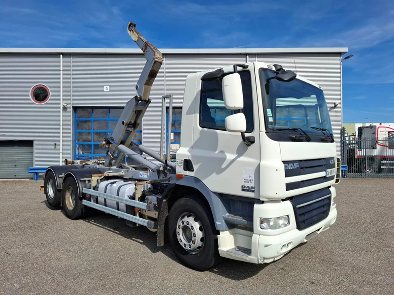 DAF CF85-410 / 6X2 / DEB / DALBY HOOK 15TON / AIRCO / ONLY:744381 KM / MANUAL / EURO-5 / 2012 - Horgos rakodó teherautó: 3 kép. DAF CF85-410 / 6X2 / DEB / DALBY HOOK 15TON / AIRCO / ONLY:744381 KM / MANUAL / EURO-5 / 2012 - Horgos rakodó teherautó: 3 kép.