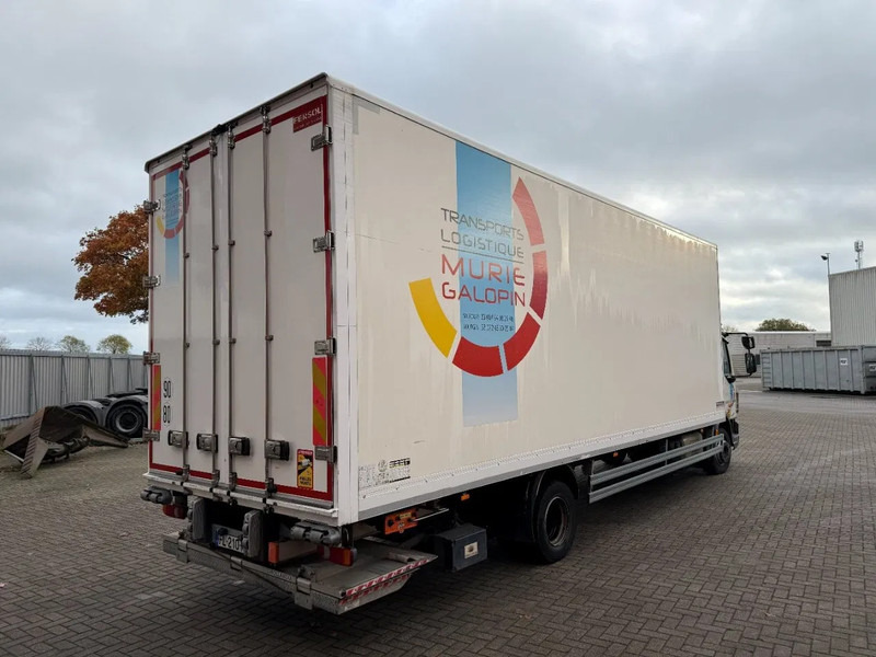 DAF LF210 / NICE CLEAN CLOSED BOX / PLATFORM 1500 KG / NO KEYS / AUTOMATIC / EURO-6 / 2019 - Dobozos felépítményű teherautó: 5 kép. DAF LF210 / NICE CLEAN CLOSED BOX / PLATFORM 1500 KG / NO KEYS / AUTOMATIC / EURO-6 / 2019 - Dobozos felépítményű teherautó: 5 kép.