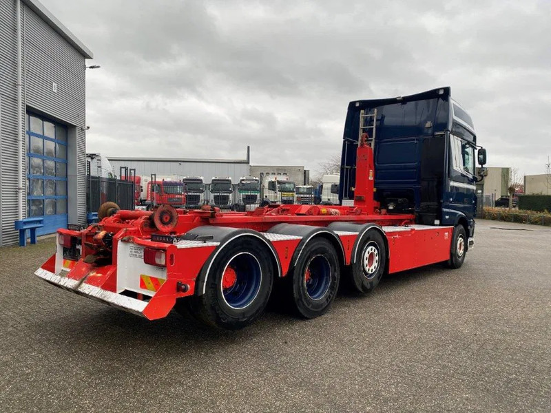 DAF XF106-530 8X2 / AJK HOOKLIFT 25000KG / 9 TON FRONT AXLE / NAVI / ONLY:612482 KM / SSC / AUTOMATIC / EURO-6 / 2019 - Horgos rakodó teherautó: 5 kép. DAF XF106-530 8X2 / AJK HOOKLIFT 25000KG / 9 TON FRONT AXLE / NAVI / ONLY:612482 KM / SSC / AUTOMATIC / EURO-6 / 2019 - Horgos rakodó teherautó: 5 kép.