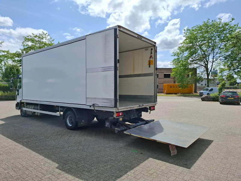 Iveco EuroCargo 120 / COOL TRUCK / CARRIER XARIOS 600 / PLATFORM 2000KG / ONLY:340634 KM / AIRCO / MANUAL / EURO-6 / 2014 - Hőszigetelt teherautó: 3 kép. Iveco EuroCargo 120 / COOL TRUCK / CARRIER XARIOS 600 / PLATFORM 2000KG / ONLY:340634 KM / AIRCO / MANUAL / EURO-6 / 2014 - Hőszigetelt teherautó: 3 kép.