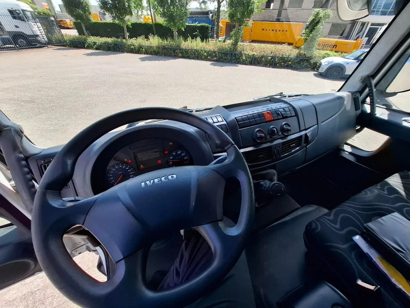 Hőszigetelt teherautó Iveco EuroCargo 120 / COOL TRUCK / CARRIER XARIOS 600 / PLATFORM 2000KG / ONLY:340634 KM / AIRCO / MANUAL / EURO-6 / 2014: 20 kép. Hőszigetelt teherautó Iveco EuroCargo 120 / COOL TRUCK / CARRIER XARIOS 600 / PLATFORM 2000KG / ONLY:340634 KM / AIRCO / MANUAL / EURO-6 / 2014: 20 kép.