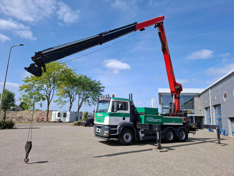 MAN TGA 33.410 / 6X4 / PALFINGER PK4000 1EL ROOFER CRANE / 25M / REMOTE / 2X BIG AXLE / 490677 KM / MANUAL / EURO-3 / 2005 - Darus autó: 2 kép. MAN TGA 33.410 / 6X4 / PALFINGER PK4000 1EL ROOFER CRANE / 25M / REMOTE / 2X BIG AXLE / 490677 KM / MANUAL / EURO-3 / 2005 - Darus autó: 2 kép.