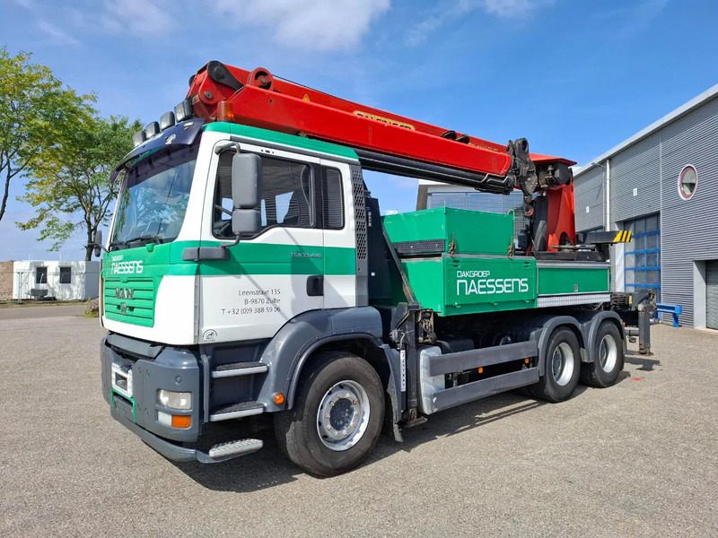 MAN TGA 33.410 / 6X4 / PALFINGER PK4000 1EL ROOFER CRANE / 25M / REMOTE / 2X BIG AXLE / 490677 KM / MANUAL / EURO-3 / 2005 - Darus autó: 3 kép. MAN TGA 33.410 / 6X4 / PALFINGER PK4000 1EL ROOFER CRANE / 25M / REMOTE / 2X BIG AXLE / 490677 KM / MANUAL / EURO-3 / 2005 - Darus autó: 3 kép.