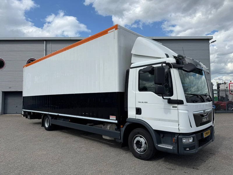 MAN TGL12.190 / NL TRUCK / ONLY:532353 KM / TUV:30-08-2025 / PLATFORM 1500KG / AIRCO / AUTOMATIC / EURO-6 / 2018 - Dobozos felépítményű teherautó: 2 kép. MAN TGL12.190 / NL TRUCK / ONLY:532353 KM / TUV:30-08-2025 / PLATFORM 1500KG / AIRCO / AUTOMATIC / EURO-6 / 2018 - Dobozos felépítményű teherautó: 2 kép.