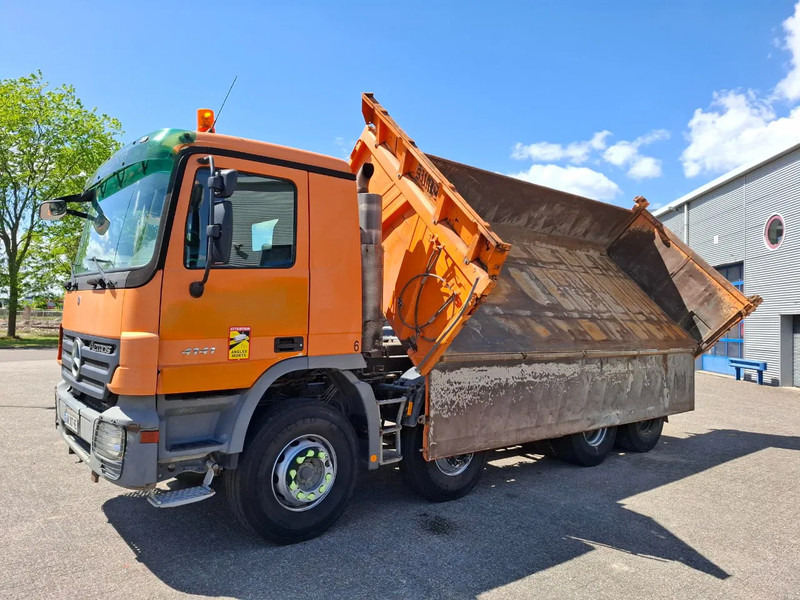 Mercedes-Benz Actros 4141 / 3SIDE MEILLER TIPPER / FULL-STEEL / DRUM BRAKES / ONLY:535937 KM / 2XSTEERING AXLE / AIRCO / AUTOMATIC / EURO-3 / - Billenőplatós teherautó: 2 kép. Mercedes-Benz Actros 4141 / 3SIDE MEILLER TIPPER / FULL-STEEL / DRUM BRAKES / ONLY:535937 KM / 2XSTEERING AXLE / AIRCO / AUTOMATIC / EURO-3 / - Billenőplatós teherautó: 2 kép.