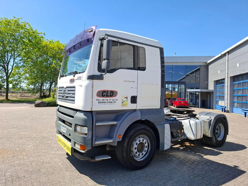 MAN TGA 18.430 / TUV:11-09-2025 / HYDRAULICS / INTARDER / ONLY:653268 KM / AIRCO / MANUAL / 2005 - Nyergesvontató: 1 kép. MAN TGA 18.430 / TUV:11-09-2025 / HYDRAULICS / INTARDER / ONLY:653268 KM / AIRCO / MANUAL / 2005 - Nyergesvontató: 1 kép.