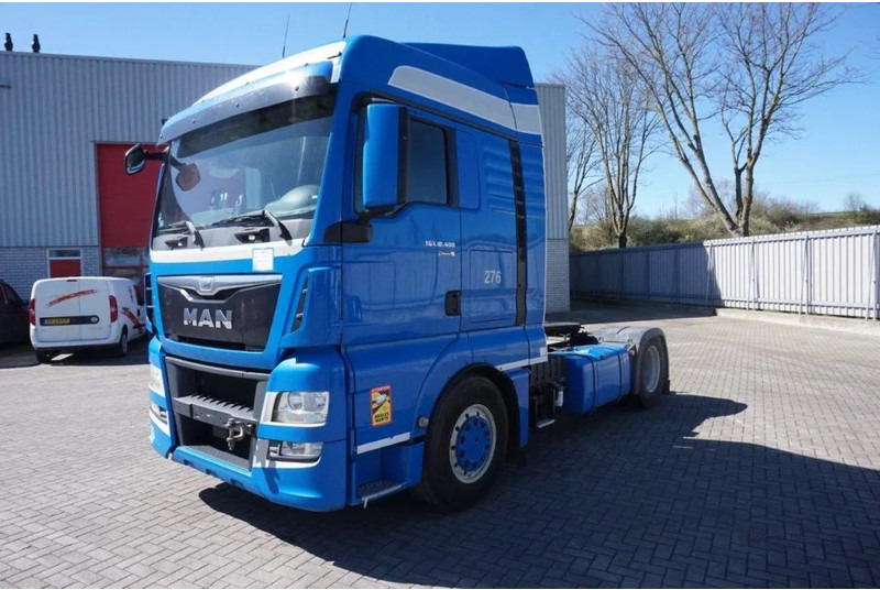 MAN TGX 18.400 / AUTOMATIC / DOUBLE TANK / ENGINE PROBLEMS / EURO-6 / 2016 - Nyergesvontató: 1 kép. MAN TGX 18.400 / AUTOMATIC / DOUBLE TANK / ENGINE PROBLEMS / EURO-6 / 2016 - Nyergesvontató: 1 kép.