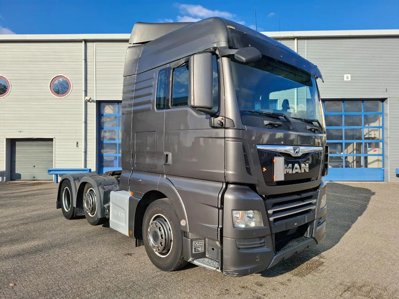 MAN TGX 26.460 / INTARDER / ACC / LWDS / LIFT AXLE / FRIDGE / 2XBED / AUTOMATIC / EURO-6 / 2020 - Nyergesvontató: 2 kép. MAN TGX 26.460 / INTARDER / ACC / LWDS / LIFT AXLE / FRIDGE / 2XBED / AUTOMATIC / EURO-6 / 2020 - Nyergesvontató: 2 kép.