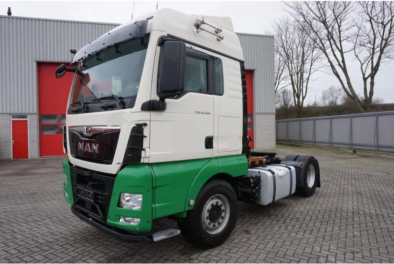 MAN TGX18.460 / AUTOMATIC / RETARDER / NO ENGINE / EURO-6 / 2019 - Nyergesvontató: 1 kép. MAN TGX18.460 / AUTOMATIC / RETARDER / NO ENGINE / EURO-6 / 2019 - Nyergesvontató: 1 kép.