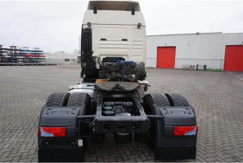 MAN TGX18.460 / AUTOMATIC / RETARDER / NO ENGINE / EURO-6 / 2019 - Nyergesvontató: 4 kép. MAN TGX18.460 / AUTOMATIC / RETARDER / NO ENGINE / EURO-6 / 2019 - Nyergesvontató: 4 kép.