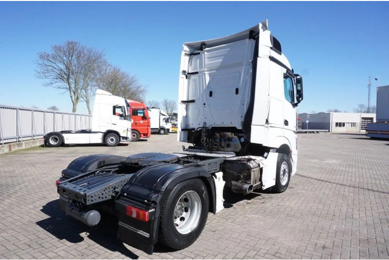 Mercedes-Benz ACTROS 1846 AUTOMATIC / RUNNING / EURO-6 / 2019 - Nyergesvontató: 4 kép. Mercedes-Benz ACTROS 1846 AUTOMATIC / RUNNING / EURO-6 / 2019 - Nyergesvontató: 4 kép.