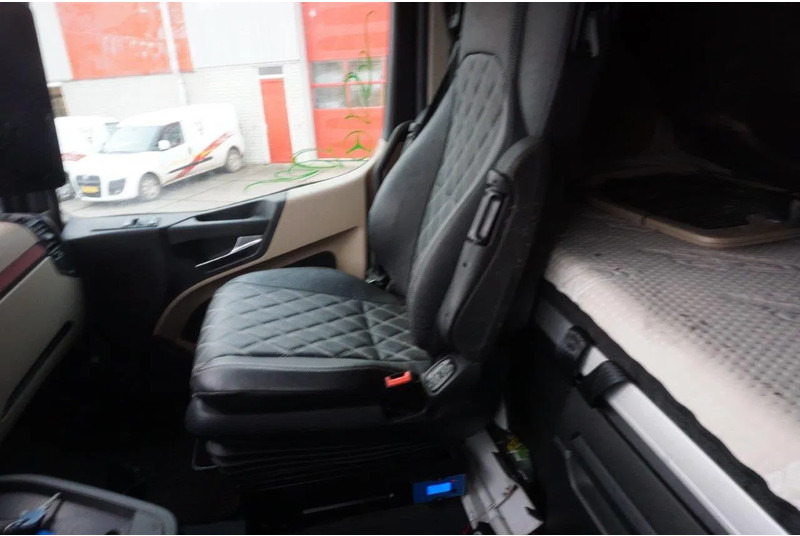 Nyergesvontató Mercedes-Benz ACTROS 1863 / ENGINE RUNNING / RETARDER/ HYDRAULICS / ONLY: 268593KM / GIGA-SPACE / MIRRORCAM / AUTOMATIC / EURO-6 / 2020: 16 kép.