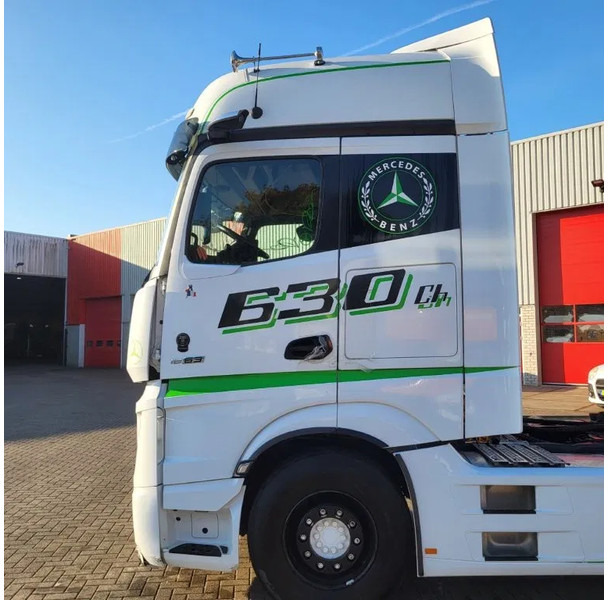 Mercedes-Benz ACTROS 1863 / ENGINE RUNNING / RETARDER / PARK-COOL /HYDRAULICS / ONLY: 268593KM / GIGA-SPACE / MIRRORCAM / AUTOMATIC / EURO-6 / - Nyergesvontató: 4 kép. Mercedes-Benz ACTROS 1863 / ENGINE RUNNING / RETARDER / PARK-COOL /HYDRAULICS / ONLY: 268593KM / GIGA-SPACE / MIRRORCAM / AUTOMATIC / EURO-6 / - Nyergesvontató: 4 kép.