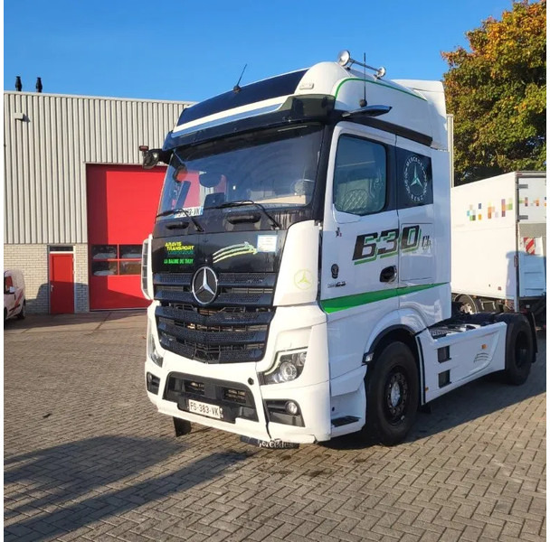 Mercedes-Benz ACTROS 1863 / ENGINE RUNNING / RETARDER / PARK-COOL /HYDRAULICS / ONLY: 268593KM / GIGA-SPACE / MIRRORCAM / AUTOMATIC / EURO-6 / - Nyergesvontató: 1 kép. Mercedes-Benz ACTROS 1863 / ENGINE RUNNING / RETARDER / PARK-COOL /HYDRAULICS / ONLY: 268593KM / GIGA-SPACE / MIRRORCAM / AUTOMATIC / EURO-6 / - Nyergesvontató: 1 kép.