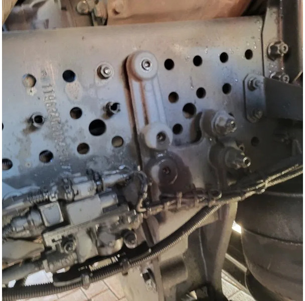 Mercedes-Benz ACTROS 1863 / ENGINE RUNNING / RETARDER / PARK-COOL /HYDRAULICS / ONLY: 268593KM / GIGA-SPACE / MIRRORCAM / AUTOMATIC / EURO-6 / lízing Mercedes-Benz ACTROS 1863 / ENGINE RUNNING / RETARDER / PARK-COOL /HYDRAULICS / ONLY: 268593KM / GIGA-SPACE / MIRRORCAM / AUTOMATIC / EURO-6 /: 20 kép. Mercedes-Benz ACTROS 1863 / ENGINE RUNNING / RETARDER / PARK-COOL /HYDRAULICS / ONLY: 268593KM / GIGA-SPACE / MIRRORCAM / AUTOMATIC / EURO-6 / lízing Mercedes-Benz ACTROS 1863 / ENGINE RUNNING / RETARDER / PARK-COOL /HYDRAULICS / ONLY: 268593KM / GIGA-SPACE / MIRRORCAM / AUTOMATIC / EURO-6 /: 20 kép.