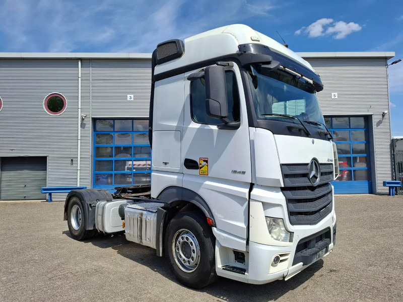 Mercedes-Benz Actros 1945 / HYDRAULICS / LWDS / SMART TACHO / 2XBED / FRIDGE / AUTOMATIC / EURO-6 / 2019 - Nyergesvontató: 2 kép. Mercedes-Benz Actros 1945 / HYDRAULICS / LWDS / SMART TACHO / 2XBED / FRIDGE / AUTOMATIC / EURO-6 / 2019 - Nyergesvontató: 2 kép.