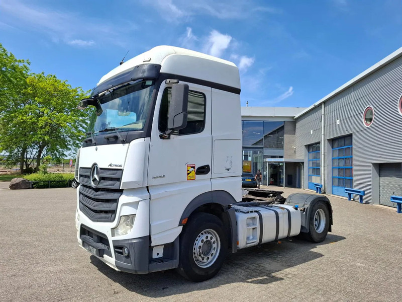 Mercedes-Benz Actros 1945 / HYDRAULICS / LWDS / SMART TACHO / 2XBED / FRIDGE / AUTOMATIC / EURO-6 / 2019 - Nyergesvontató: 1 kép. Mercedes-Benz Actros 1945 / HYDRAULICS / LWDS / SMART TACHO / 2XBED / FRIDGE / AUTOMATIC / EURO-6 / 2019 - Nyergesvontató: 1 kép.