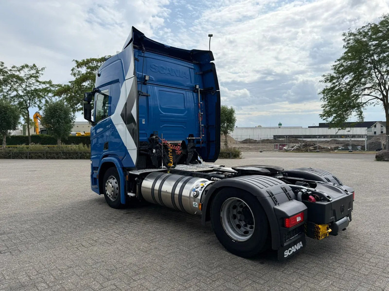 Scania NGS R410 / GERMAN TRUCK / RETARDER / LNG / ONLY: 619043 KM / I-PARKCOOL / LWDS / AUTOMATIC / EURO-6 / 2020 - Nyergesvontató: 3 kép. Scania NGS R410 / GERMAN TRUCK / RETARDER / LNG / ONLY: 619043 KM / I-PARKCOOL / LWDS / AUTOMATIC / EURO-6 / 2020 - Nyergesvontató: 3 kép.