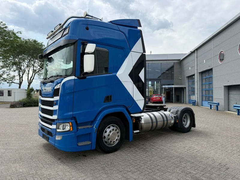 Scania NGS R410 / GERMAN TRUCK / RETARDER / LNG / ONLY: 619043 KM / I-PARKCOOL / LWDS / AUTOMATIC / EURO-6 / 2020 - Nyergesvontató: 1 kép. Scania NGS R410 / GERMAN TRUCK / RETARDER / LNG / ONLY: 619043 KM / I-PARKCOOL / LWDS / AUTOMATIC / EURO-6 / 2020 - Nyergesvontató: 1 kép.