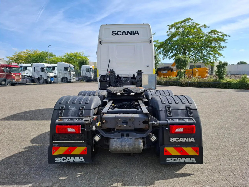 Scania NGS R650 V8 / 6X4 / RETARDER / 2X BIG AXLE / PARKCOOL / DOUBLE TANK / INLINER / FULL-AIR / ALCOA / LEATHER / NAVI / GEN2 V2 / EU - Nyergesvontató: 4 kép. Scania NGS R650 V8 / 6X4 / RETARDER / 2X BIG AXLE / PARKCOOL / DOUBLE TANK / INLINER / FULL-AIR / ALCOA / LEATHER / NAVI / GEN2 V2 / EU - Nyergesvontató: 4 kép.