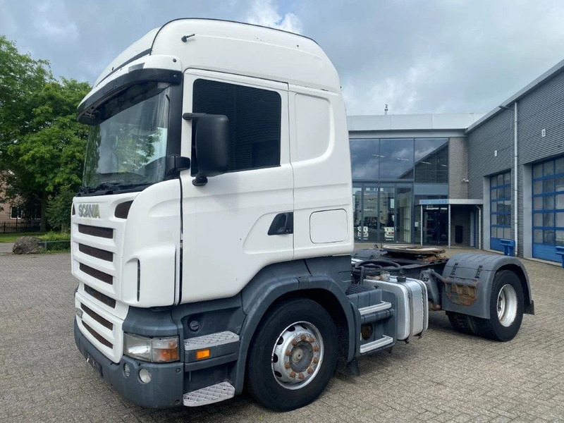 Scania R420 / RETARDER / HYDRAULICS / NO ADBLUE / MANUAL / EURO-3 / 2005 - Nyergesvontató: 1 kép. Scania R420 / RETARDER / HYDRAULICS / NO ADBLUE / MANUAL / EURO-3 / 2005 - Nyergesvontató: 1 kép.