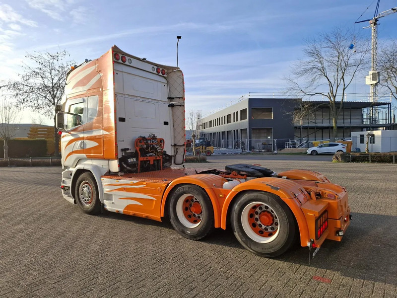 Scania R580 V8 / RETARDER / HYDRAULICS / TUV:06-08-2026 / FULL-AIR / LEATHER / XENON / AUTOMATIC / EURO-6 / 2014 - Nyergesvontató: 3 kép. Scania R580 V8 / RETARDER / HYDRAULICS / TUV:06-08-2026 / FULL-AIR / LEATHER / XENON / AUTOMATIC / EURO-6 / 2014 - Nyergesvontató: 3 kép.