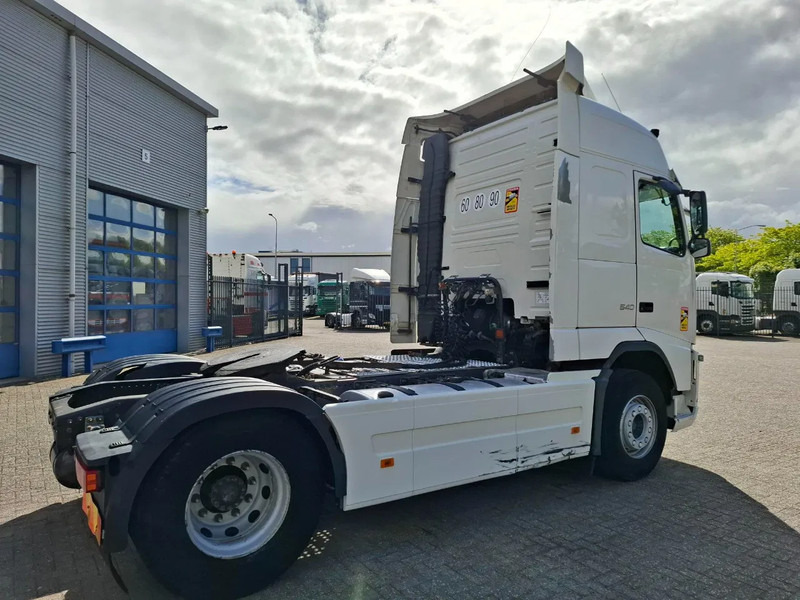 Volvo FH13-540 / HYDRAULICS / VEB+ / TUV:01-04-2026 / FRIDGE / AIRCO / SIDESKIRTS / AUTOMATIC / EURO-5 / 2012 - Nyergesvontató: 5 kép. Volvo FH13-540 / HYDRAULICS / VEB+ / TUV:01-04-2026 / FRIDGE / AIRCO / SIDESKIRTS / AUTOMATIC / EURO-5 / 2012 - Nyergesvontató: 5 kép.