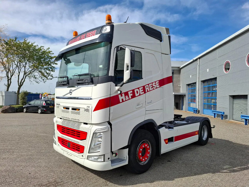 Volvo FH4-460 / VEB+ / HYDRAULICS / TUV:31-10-2025 / GEN2 V2 SMART TACHO / LWDS / SIDESKIRTS / FRIDGE / EURO-6 / 2018 - Nyergesvontató: 1 kép. Volvo FH4-460 / VEB+ / HYDRAULICS / TUV:31-10-2025 / GEN2 V2 SMART TACHO / LWDS / SIDESKIRTS / FRIDGE / EURO-6 / 2018 - Nyergesvontató: 1 kép.