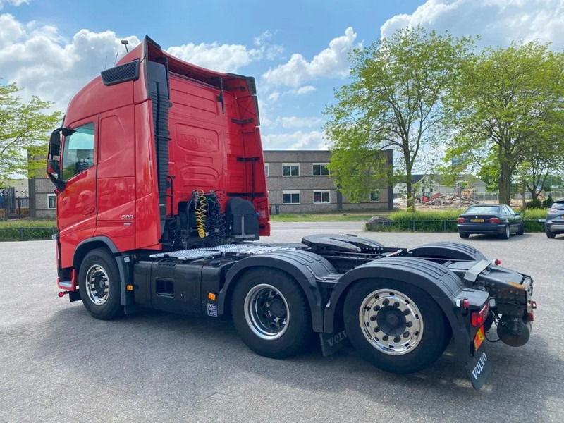 Volvo FH4-500 / VEB+ / 6X2 / ACC / FRIDGE / AUTOMATIC / EURO-6 / 2018 - Nyergesvontató: 3 kép. Volvo FH4-500 / VEB+ / 6X2 / ACC / FRIDGE / AUTOMATIC / EURO-6 / 2018 - Nyergesvontató: 3 kép.