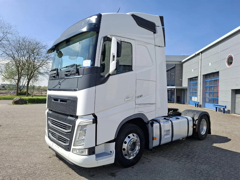 Volvo FH4-500 / VEB+ / DOUBLE TANK / I-PARKCOOL / TUV:08-01-2026 / ALCOA / FRIDGE / GOOD TYRES / AUTOMATIC / EURO-6 / 2018 - Nyergesvontató: 1 kép. Volvo FH4-500 / VEB+ / DOUBLE TANK / I-PARKCOOL / TUV:08-01-2026 / ALCOA / FRIDGE / GOOD TYRES / AUTOMATIC / EURO-6 / 2018 - Nyergesvontató: 1 kép.