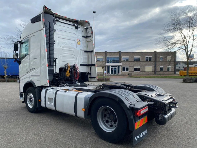 Volvo FH4-500 / VEB+ / HYDRAULICS / LWDS / I-PARCOOL / FRIDGE / AUTOMATIC / EURO-6 / 2018 - Nyergesvontató: 3 kép. Volvo FH4-500 / VEB+ / HYDRAULICS / LWDS / I-PARCOOL / FRIDGE / AUTOMATIC / EURO-6 / 2018 - Nyergesvontató: 3 kép.