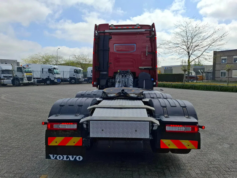 Volvo FH4-540 / 6X4 / BIG AXLE / HYDRAULICS / VEB+ / DYNAMIC STEERING / NAVI / ACC / LWDS / FULL-AIR / LEATHER / AUTOMATIC / EURO-6 / - Nyergesvontató: 4 kép. Volvo FH4-540 / 6X4 / BIG AXLE / HYDRAULICS / VEB+ / DYNAMIC STEERING / NAVI / ACC / LWDS / FULL-AIR / LEATHER / AUTOMATIC / EURO-6 / - Nyergesvontató: 4 kép.