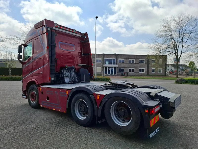 Volvo FH4-540 / 6X4 / BIG AXLE / HYDRAULICS / VEB+ / DYNAMIC STEERING / NAVI / ACC / LWDS / FULL-AIR / LEATHER / AUTOMATIC / EURO-6 / - Nyergesvontató: 3 kép. Volvo FH4-540 / 6X4 / BIG AXLE / HYDRAULICS / VEB+ / DYNAMIC STEERING / NAVI / ACC / LWDS / FULL-AIR / LEATHER / AUTOMATIC / EURO-6 / - Nyergesvontató: 3 kép.
