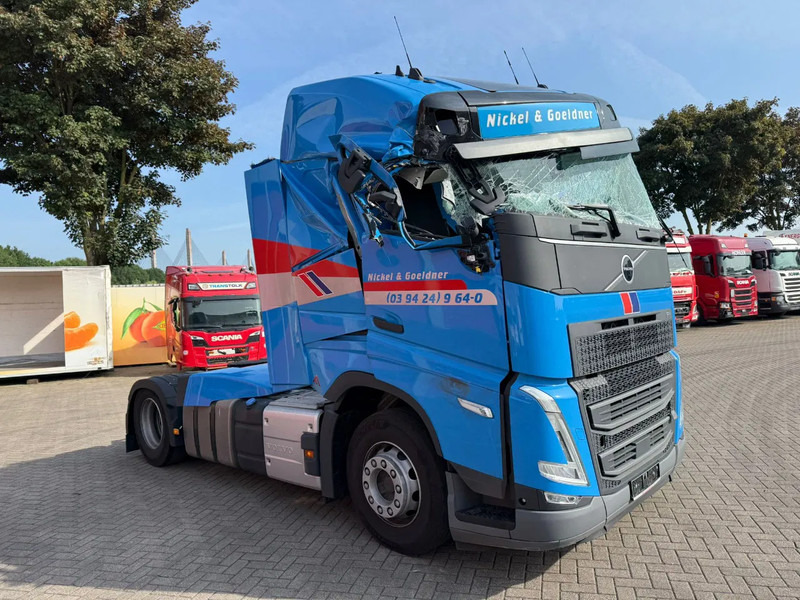 Volvo FH5-420 / ENGINE RUNNING / DOUBLE TANK / I-PARK-COOL / TURBO- COMPOUND / 91104KM / GERMAN TRUCK / EURO-6 / 2024 - Nyergesvontató: 2 kép. Volvo FH5-420 / ENGINE RUNNING / DOUBLE TANK / I-PARK-COOL / TURBO- COMPOUND / 91104KM / GERMAN TRUCK / EURO-6 / 2024 - Nyergesvontató: 2 kép.