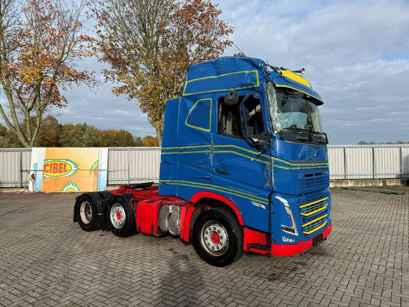 Volvo FH5-460 / ENGINE RUNING / HYDRAULICS / I-SAVE / VEB+ / ONLY:446560 KM / DOUBLE TANK / LWDS / EURO-6 / 2021 - Nyergesvontató: 2 kép. Volvo FH5-460 / ENGINE RUNING / HYDRAULICS / I-SAVE / VEB+ / ONLY:446560 KM / DOUBLE TANK / LWDS / EURO-6 / 2021 - Nyergesvontató: 2 kép.