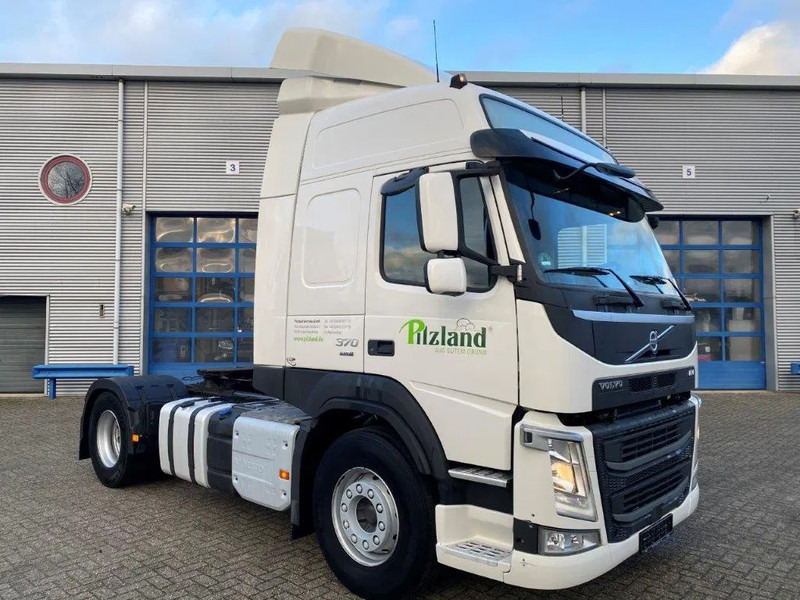 Volvo FM11-370 / GERMAN TRUCK / KB CHASSIS / VEB / ACC / LWDS / DOUBLE TANK / ONLY:763562 KM / AIRCO / AUTOMATIC / EURO-6 / 2018 - Nyergesvontató: 2 kép. Volvo FM11-370 / GERMAN TRUCK / KB CHASSIS / VEB / ACC / LWDS / DOUBLE TANK / ONLY:763562 KM / AIRCO / AUTOMATIC / EURO-6 / 2018 - Nyergesvontató: 2 kép.