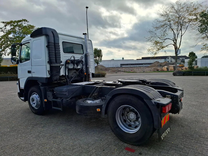 Volvo FM11-410 / RETARDER / AIRCO / AUTOMATIC / EURO-5 / 2011 - Nyergesvontató: 3 kép. Volvo FM11-410 / RETARDER / AIRCO / AUTOMATIC / EURO-5 / 2011 - Nyergesvontató: 3 kép.