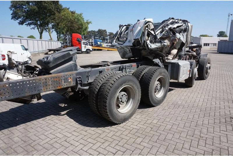 Renault C460 / 8X4 / BIG AXLE / FULL STEEL / 2 X LENKACHSE / EURO-6 / 2022 - Alvaz teherautó: 4 kép. Renault C460 / 8X4 / BIG AXLE / FULL STEEL / 2 X LENKACHSE / EURO-6 / 2022 - Alvaz teherautó: 4 kép.