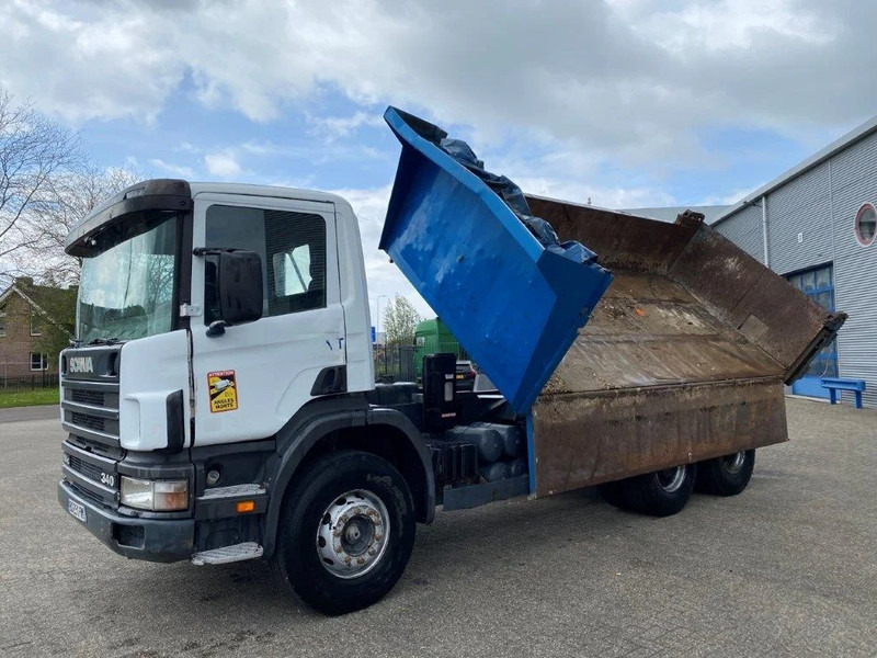 Scania 114-340 / 6X4 / BIG AXLE / FULL-STEEL / TIPPER / TUV:07-02-2025 / MANUAL / 1999 - Billenőplatós teherautó: 3 kép. Scania 114-340 / 6X4 / BIG AXLE / FULL-STEEL / TIPPER / TUV:07-02-2025 / MANUAL / 1999 - Billenőplatós teherautó: 3 kép.
