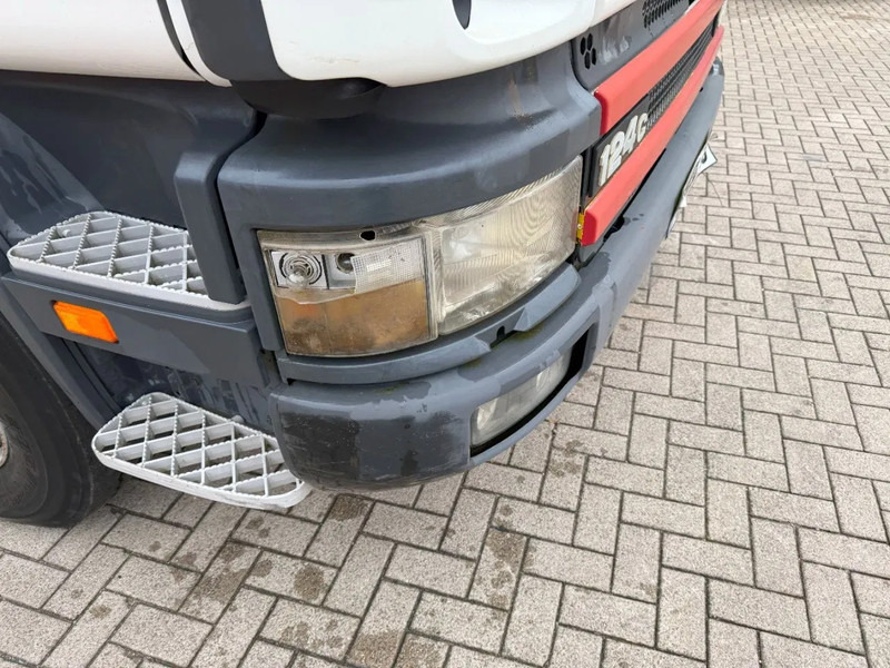 Alvaz teherautó Scania 124-420 / ENGINE RUNNING / RETARDER / BIG AXLE / FULL-STEEL / ONLY: 540918 KM / OLD TACHO / AIRCO / MANUAL / EURO-3 / 2002: 8 kép. Alvaz teherautó Scania 124-420 / ENGINE RUNNING / RETARDER / BIG AXLE / FULL-STEEL / ONLY: 540918 KM / OLD TACHO / AIRCO / MANUAL / EURO-3 / 2002: 8 kép.