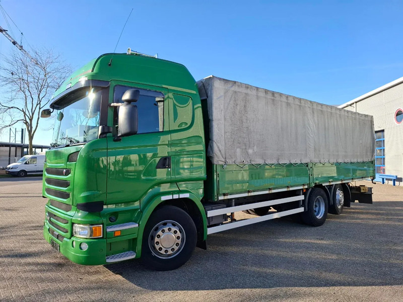 Scania R410 / GERMAN TRUCK / RETARDER / LIFT+LENKACHSE / SLIDING ROOF / SMART TACHO / PARK AIRCO / NAVI / LWDS / AUTOMATIC / EURO-6 / 2 - Ponyvás teherautó: 1 kép. Scania R410 / GERMAN TRUCK / RETARDER / LIFT+LENKACHSE / SLIDING ROOF / SMART TACHO / PARK AIRCO / NAVI / LWDS / AUTOMATIC / EURO-6 / 2 - Ponyvás teherautó: 1 kép.