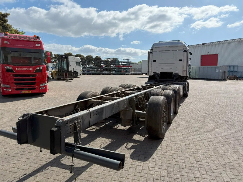 Scania R490 / 8X4 / ENGINE RUNNING / RETARDER / 9 TON FRONT AXLE / LIFT+LENKACHSE / AUTOMATIC / EURO-6 / 2017 - Alvaz teherautó: 4 kép. Scania R490 / 8X4 / ENGINE RUNNING / RETARDER / 9 TON FRONT AXLE / LIFT+LENKACHSE / AUTOMATIC / EURO-6 / 2017 - Alvaz teherautó: 4 kép.